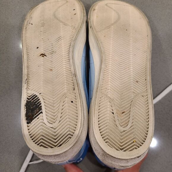 Nike High-Top Sneakers Blaxer Mid Light Blue and White - Picture 6 of 6